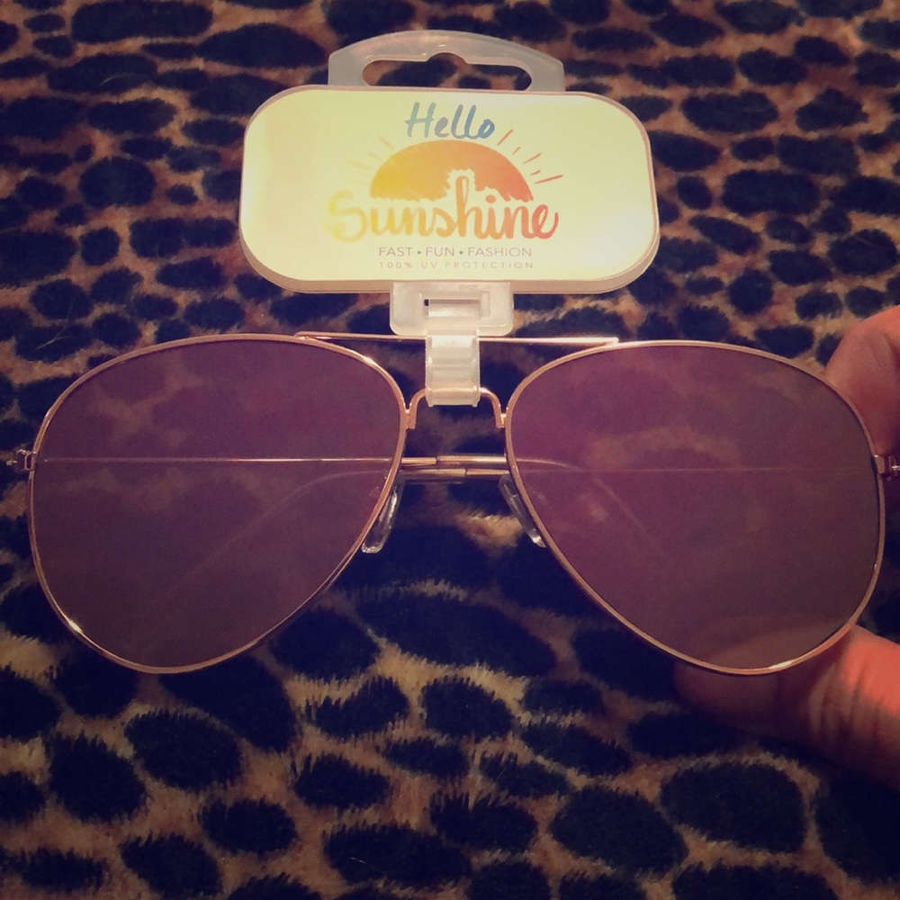 Holographic Aviators